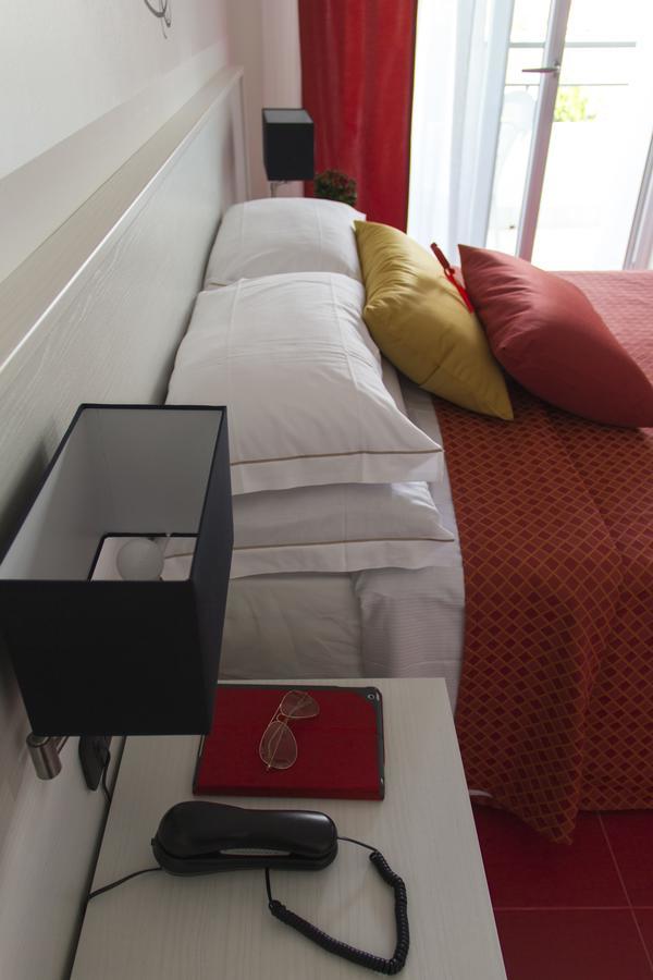 Hotel Villa Chiara Terracina Ngoại thất bức ảnh